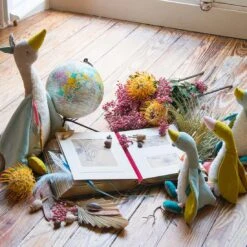 Grande Oie Olga Le Voyage D'Olga - Moulin Roty -Moulin Roty moulin roty grande peluche oie olga le voyage d olga 3