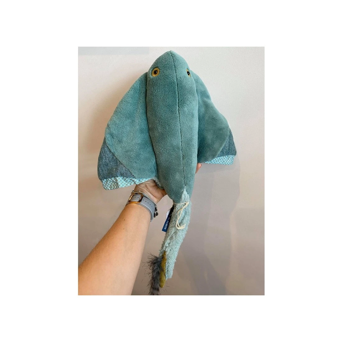 Peluche Grande Raie - Tout Autour Du Monde - Moulin Roty 6 Peluche Grande Raie - Tout Autour Du Monde - Moulin Roty – Image 4