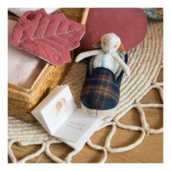 Peluche Petit Mouton Châtaigne - Après La Pluie - Moulin Roty -Moulin Roty moulin roty peluche petit mouton chataigne apres la pluie 2